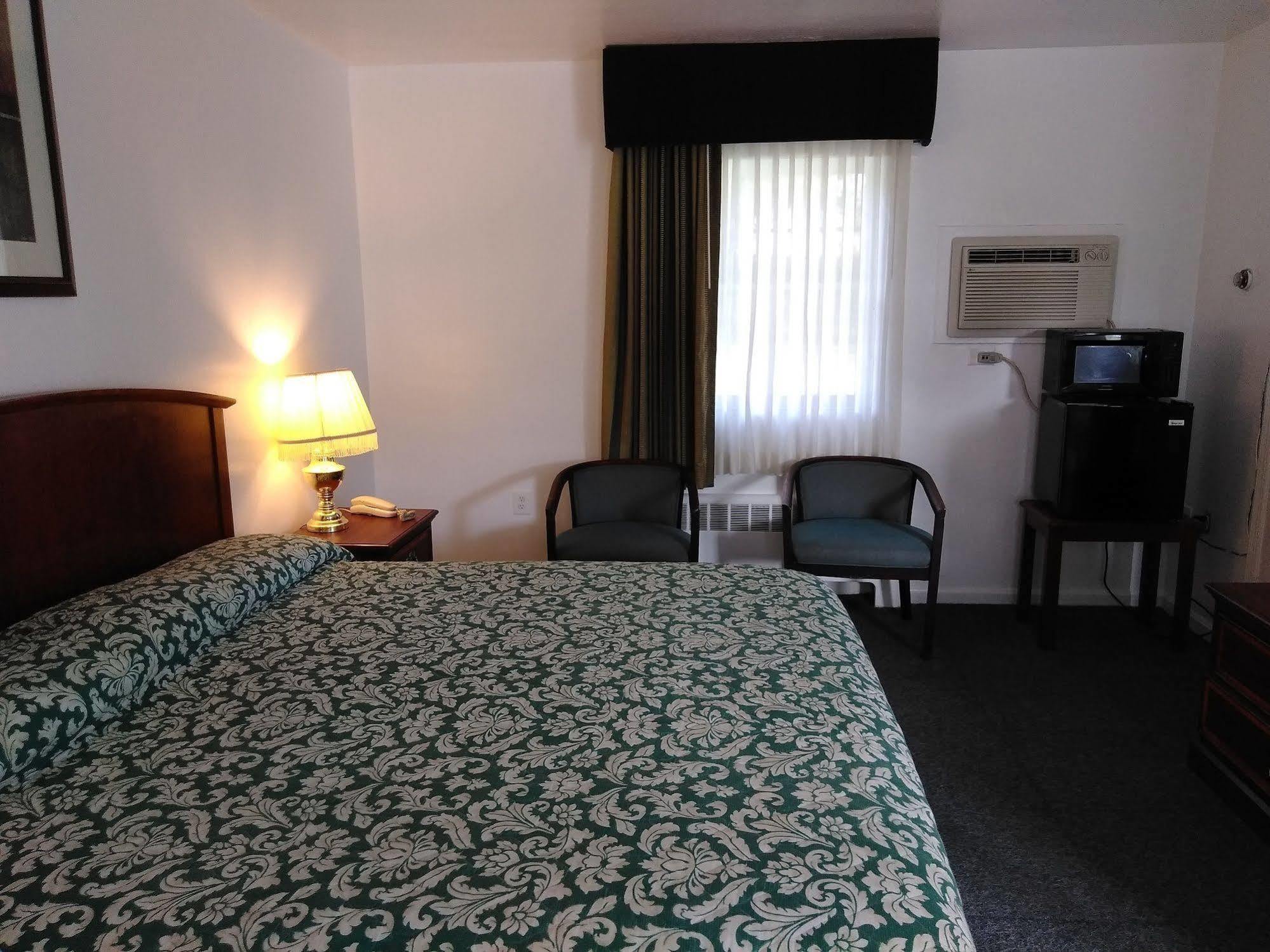 The Cardinal Inn Luray Extérieur photo